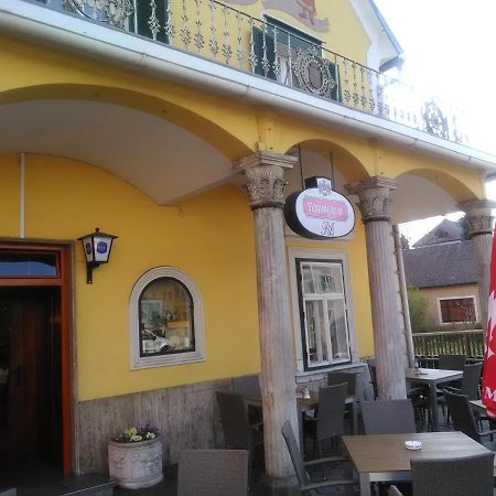 Zur Goldenen Krone Ehrenhausen Exterior photo
